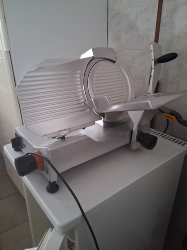 Affettatrice elettrica - , da